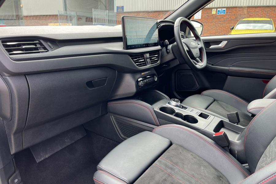 Ford Kuga Photo autoimg-1a87e679f82c43460be717d5b86a87d6924d93d4.jpg