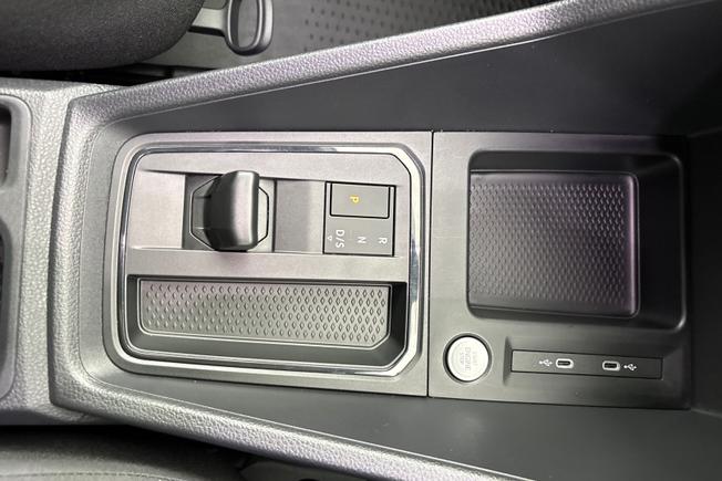 VOLKSWAGEN Caddy Photo 22
