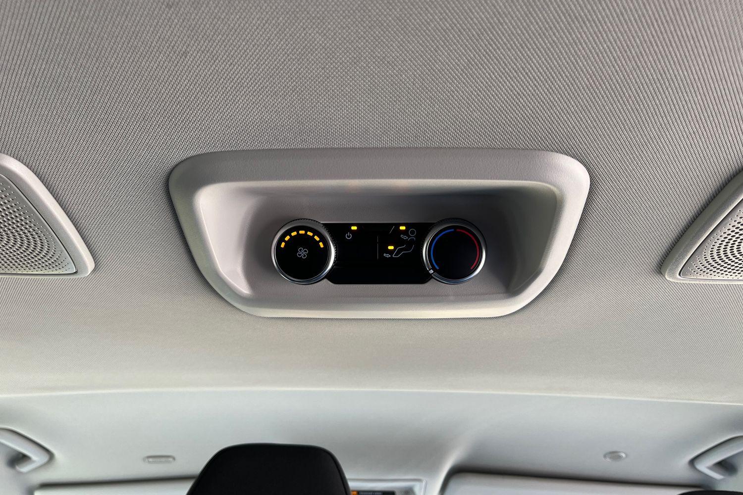 Ford TOURNEO CUSTOM Photo 31