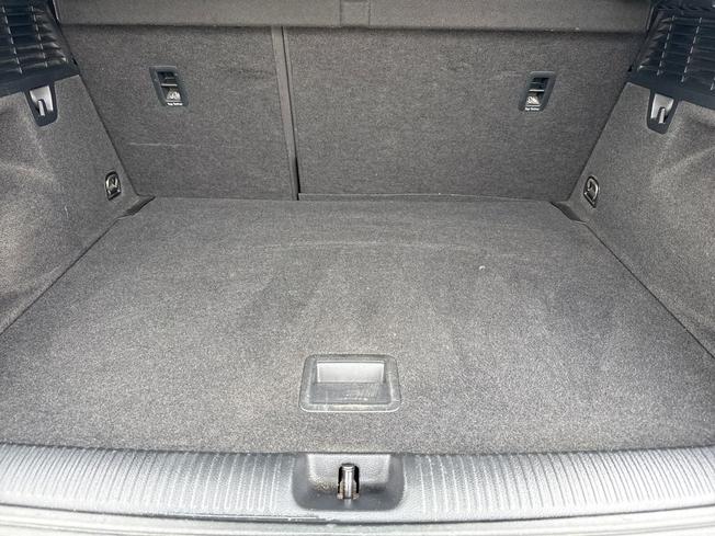 AUDI Sq2 Photo 12