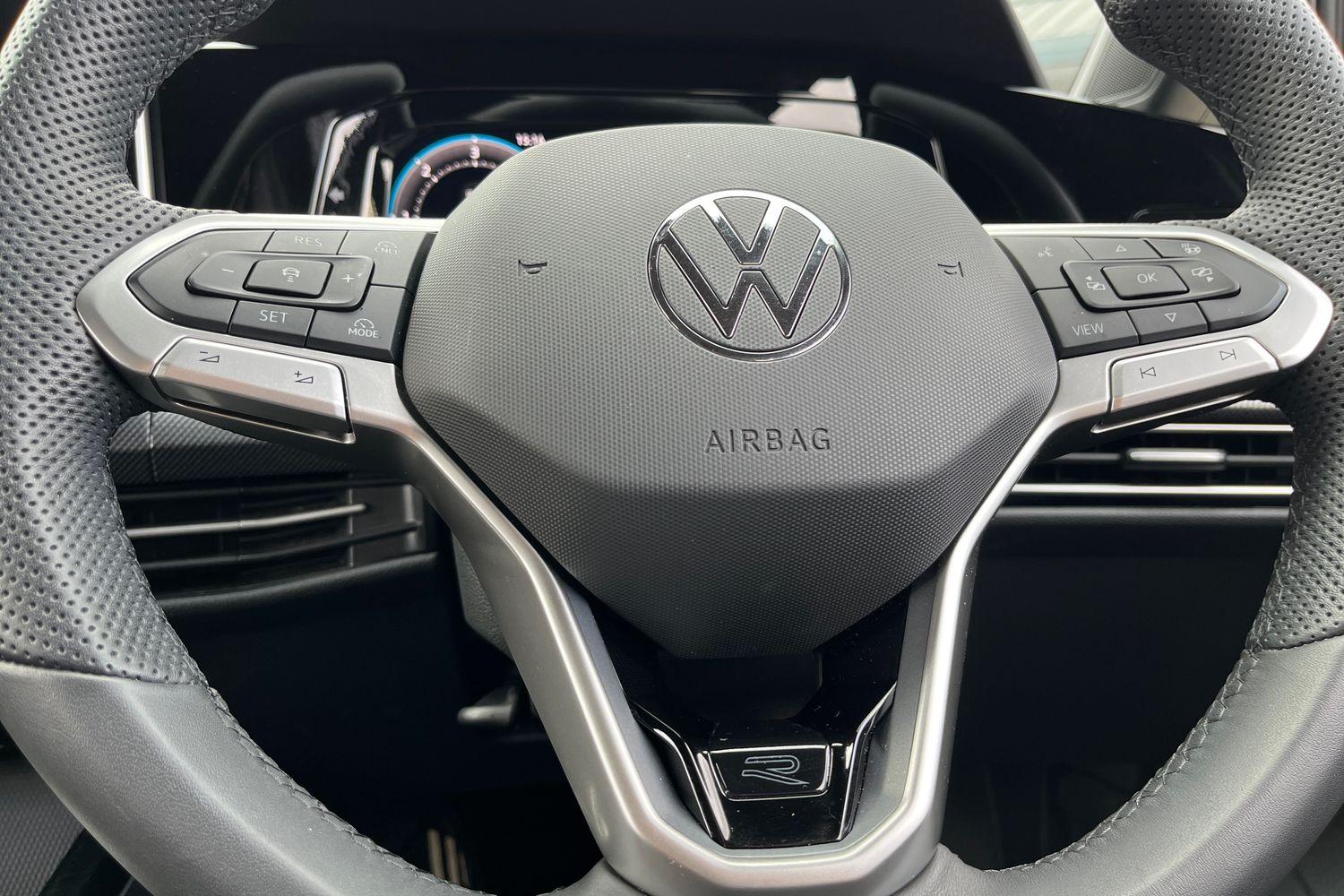 Volkswagen Golf Photo 35