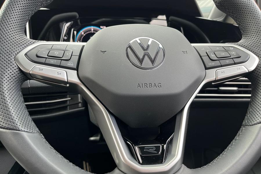 Volkswagen Golf Photo autoimg-1a8c095dbacdc5eecd437894f42248f00f3e21ef.jpg