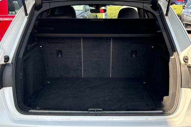 Audi A4 Avant Photo 12