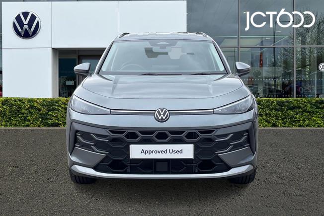 VOLKSWAGEN T-Roc Photo 8