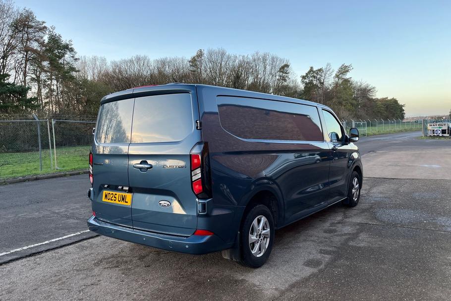 Used Ford TRANSIT CUSTOM 24