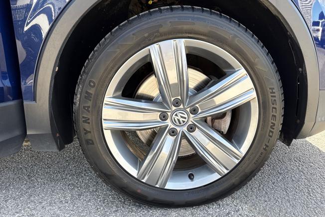 VOLKSWAGEN Tiguan Photo 5