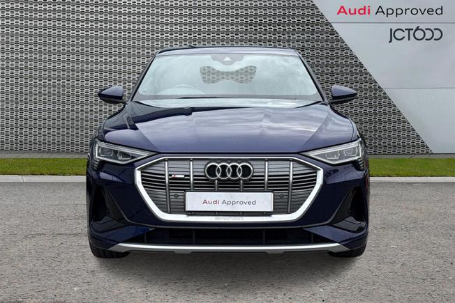 Audi e-tron Photo 8