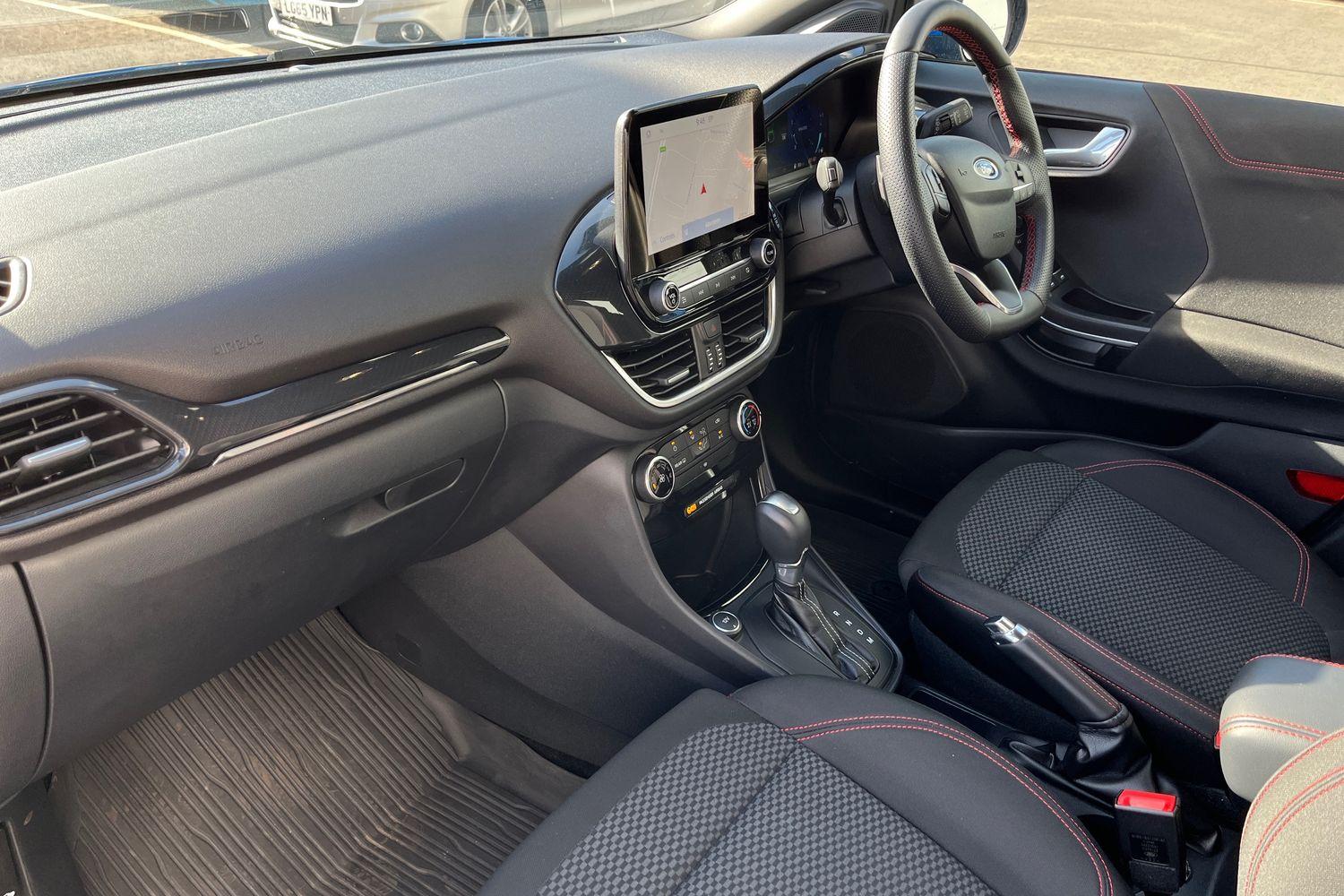 Ford PUMA Photo 17