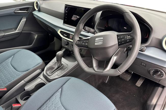SEAT Ibiza Photo 6