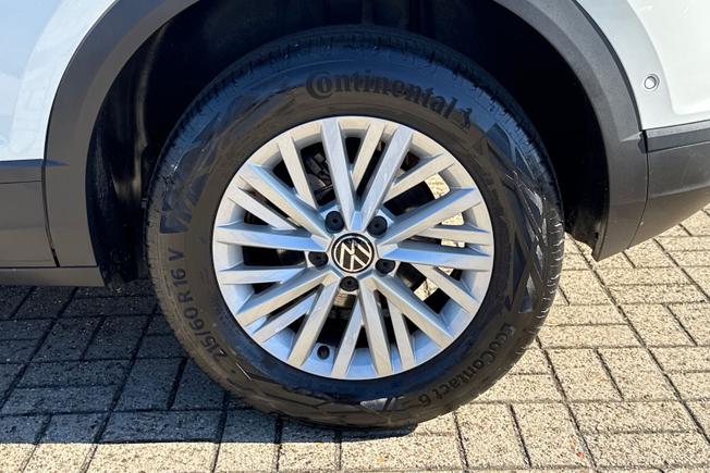 Volkswagen T-Roc Photo 23