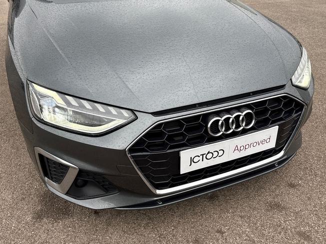 AUDI A4 Photo 31