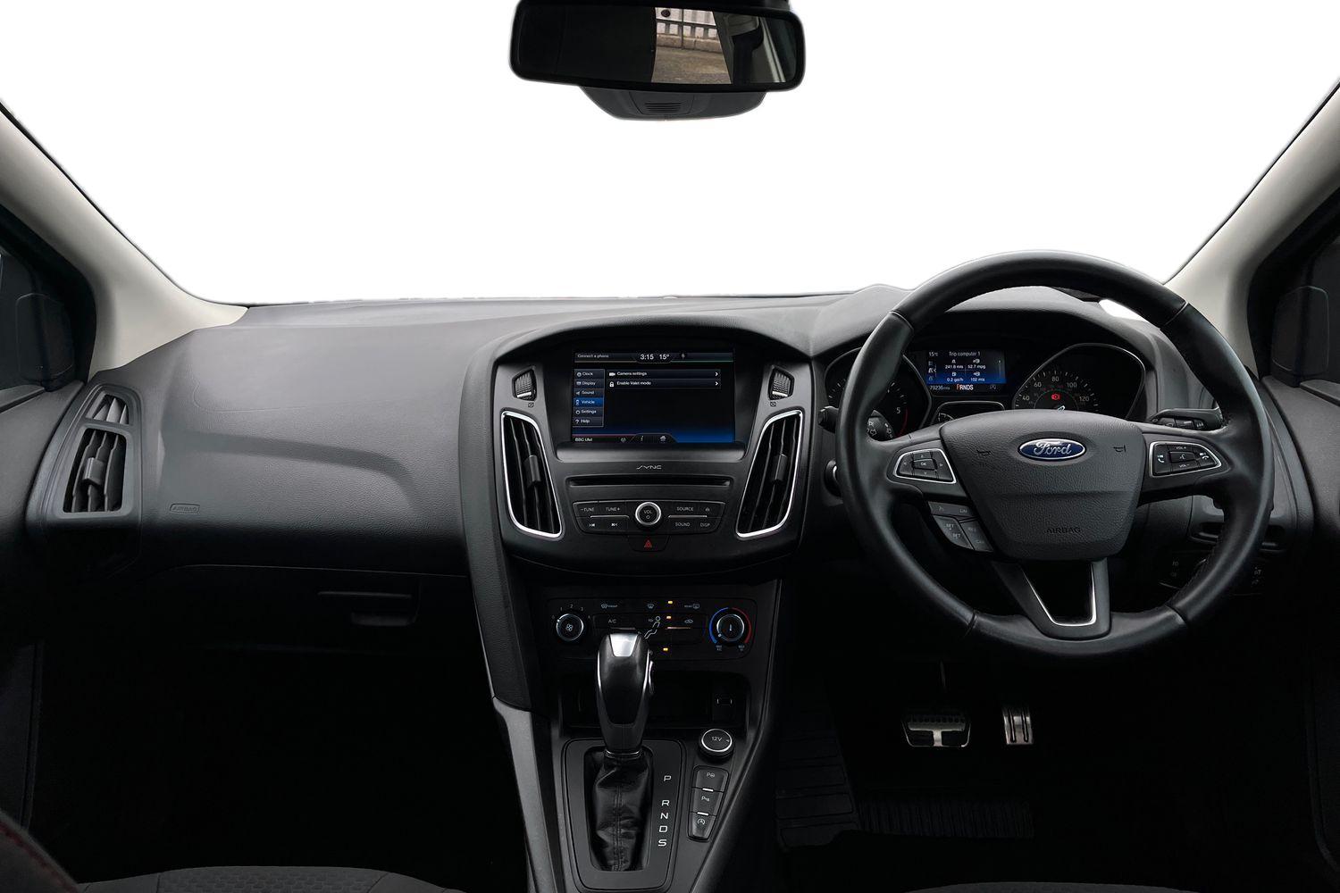 Ford FOCUS Photo 9