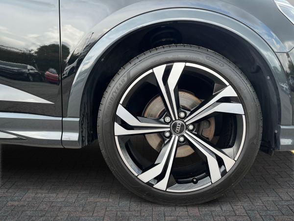 Audi Q3 Photo autoimg-1aacba6c5fec52e12f88401bc568ea27efe0afc4.jpg