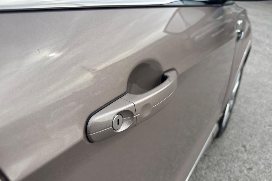 Ford KUGA VIGNALE Photo autoimg-1aada56388304f261204bf63643a3c14d7fedce8.jpg