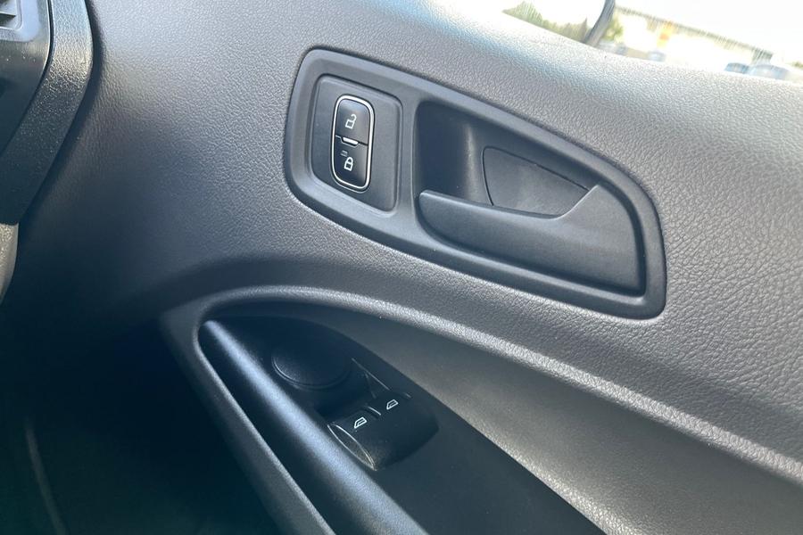 Ford TRANSIT CONNECT Photo autoimg-1aae7cdc0e738ba16758682a2efee448d78e56c7.jpg