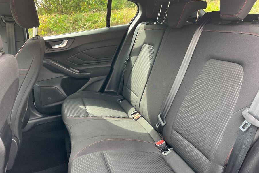 Ford FOCUS Photo autoimg-1ab3469a4cf88f5d0464d15a8e618f18c244efdb.jpg