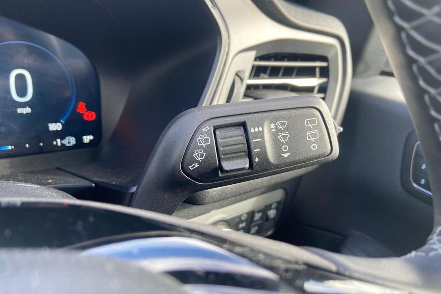 Ford KUGA Photo autoimg-1ab83190a501402f3b8c67fff0f1d987f8920ab0.jpg