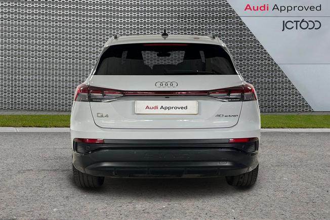 AUDI Q4 E-Tron Photo 7
