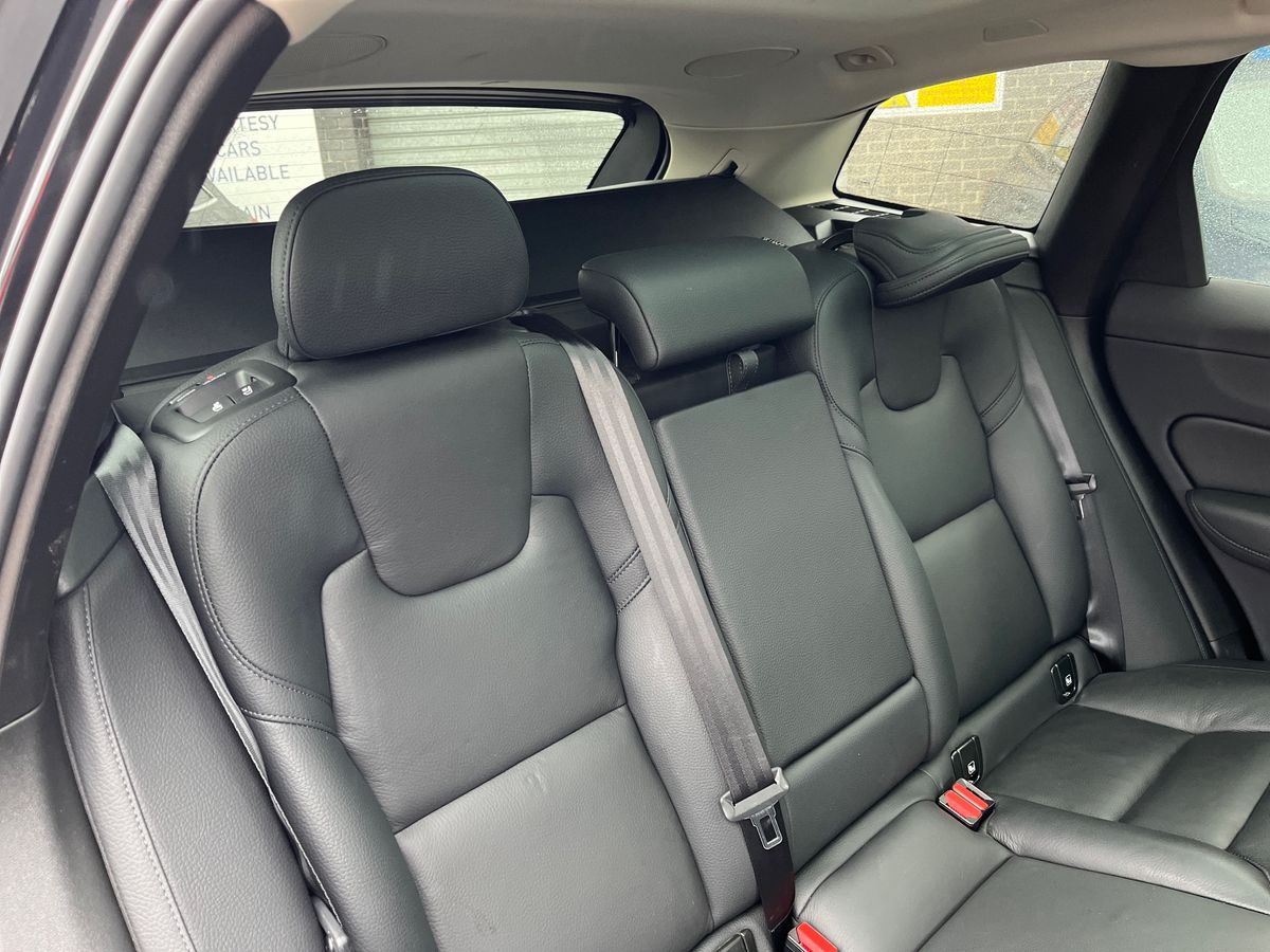Volvo XC60 Photo 31
