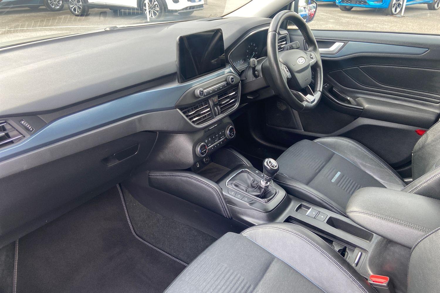 Ford FOCUS Photo 17