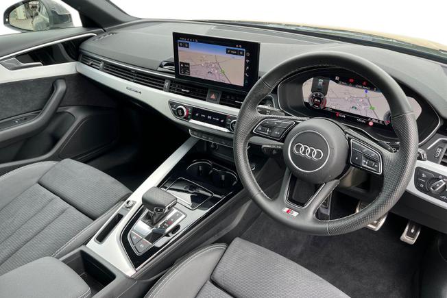 AUDI A4 Avant Photo 6