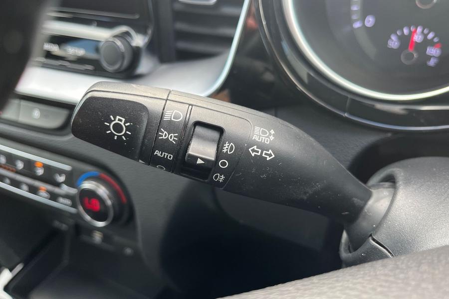 Kia CEED Photo autoimg-1acee809264f66d901bdb9c6460a65a8f60ee50a.jpg