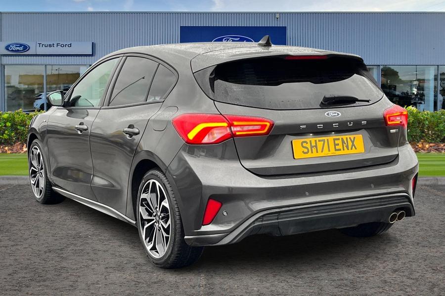 Ford Focus Photo autoimg-1ad18fe0e2bd027af2400fcfa2fe8c30e7fe2405.jpg