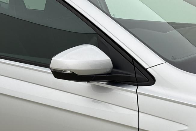 VOLKSWAGEN Polo Photo 20