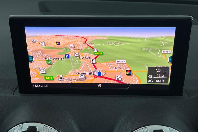 Audi Q2 Photo 14