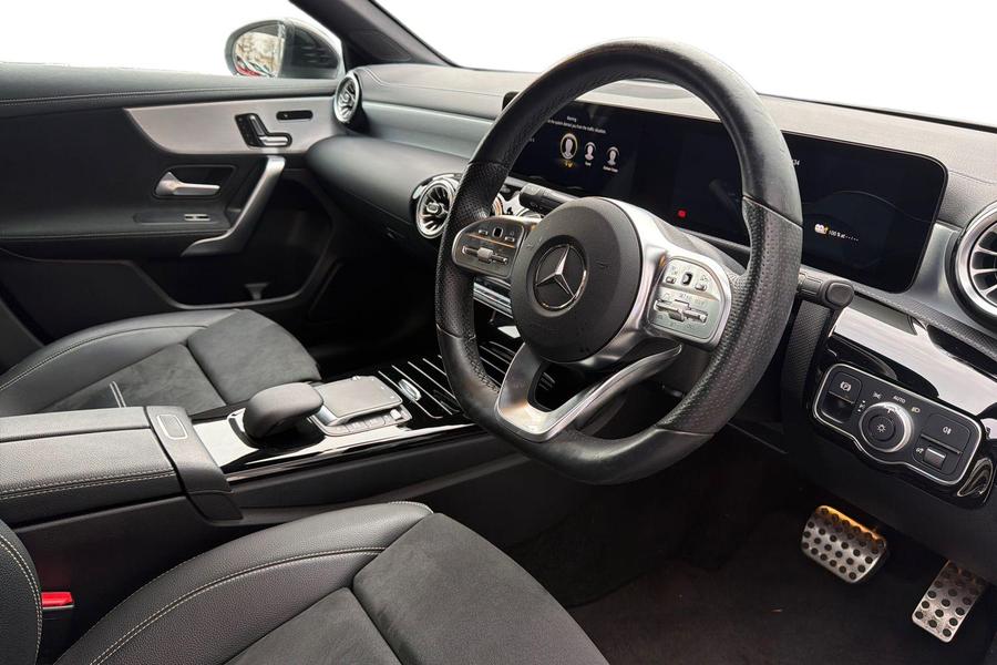 Mercedes-Benz A CLASS Photo autoimg-1ad75105f5411687e60b500f9c7fe4c8d0a13800.jpg