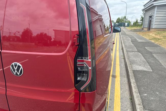 VOLKSWAGEN Caddy Photo 18