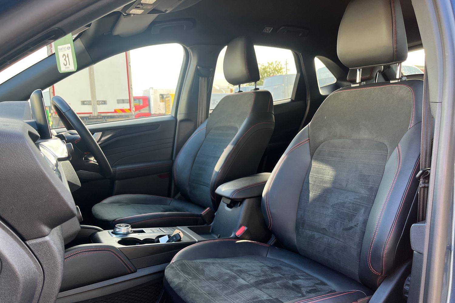 Ford KUGA Photo 18