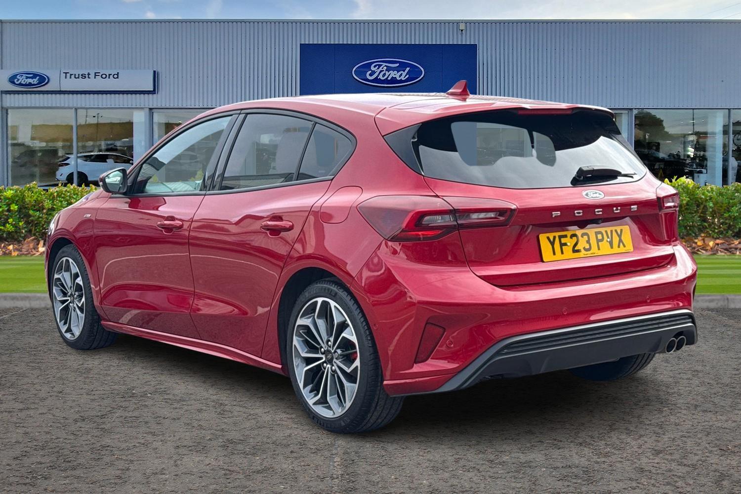 Ford FOCUS Photo 1
