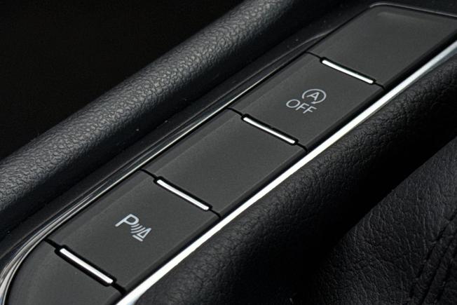 VOLKSWAGEN Tiguan Photo 24