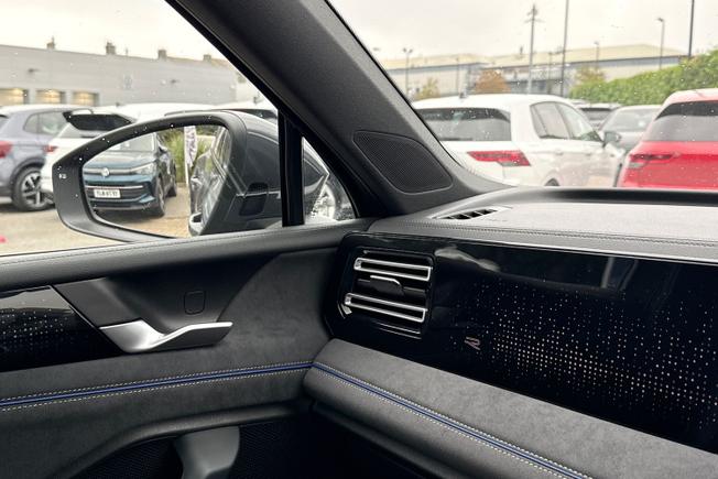 VOLKSWAGEN Tiguan Photo 32