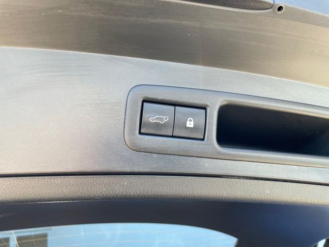 LEXUS UX Photo 24