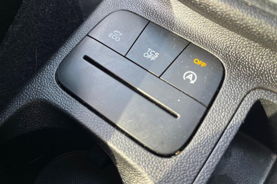 Ford FIESTA Photo autoimg-1ae3f1617f35603cb10a62b8a7b230daf8375d8e.jpg