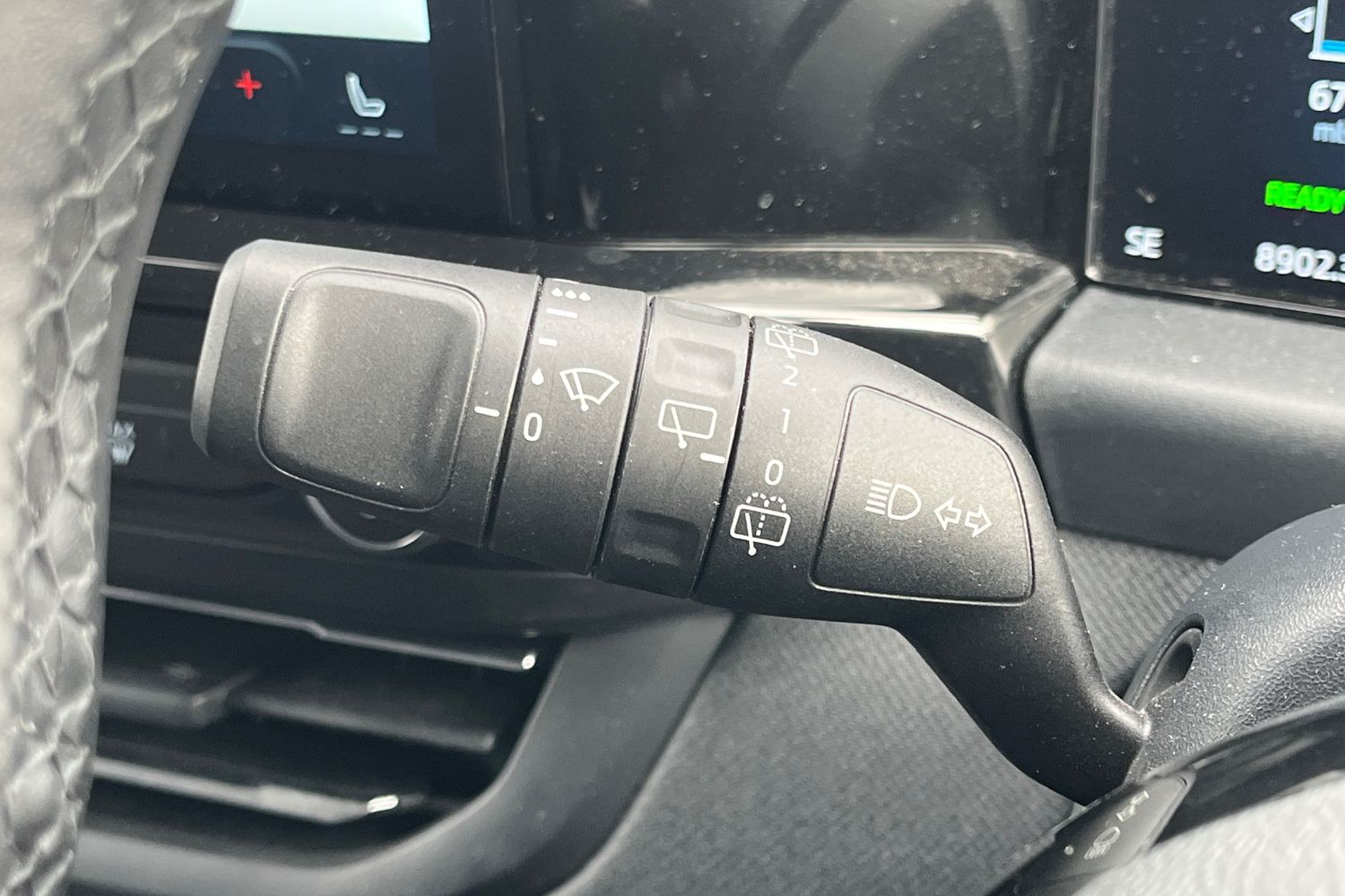 Ford TOURNEO CUSTOM Photo 15