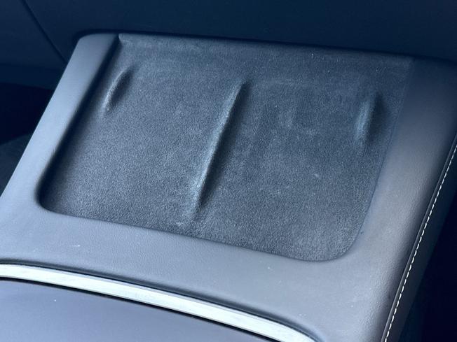 TESLA Model 3 Photo 54