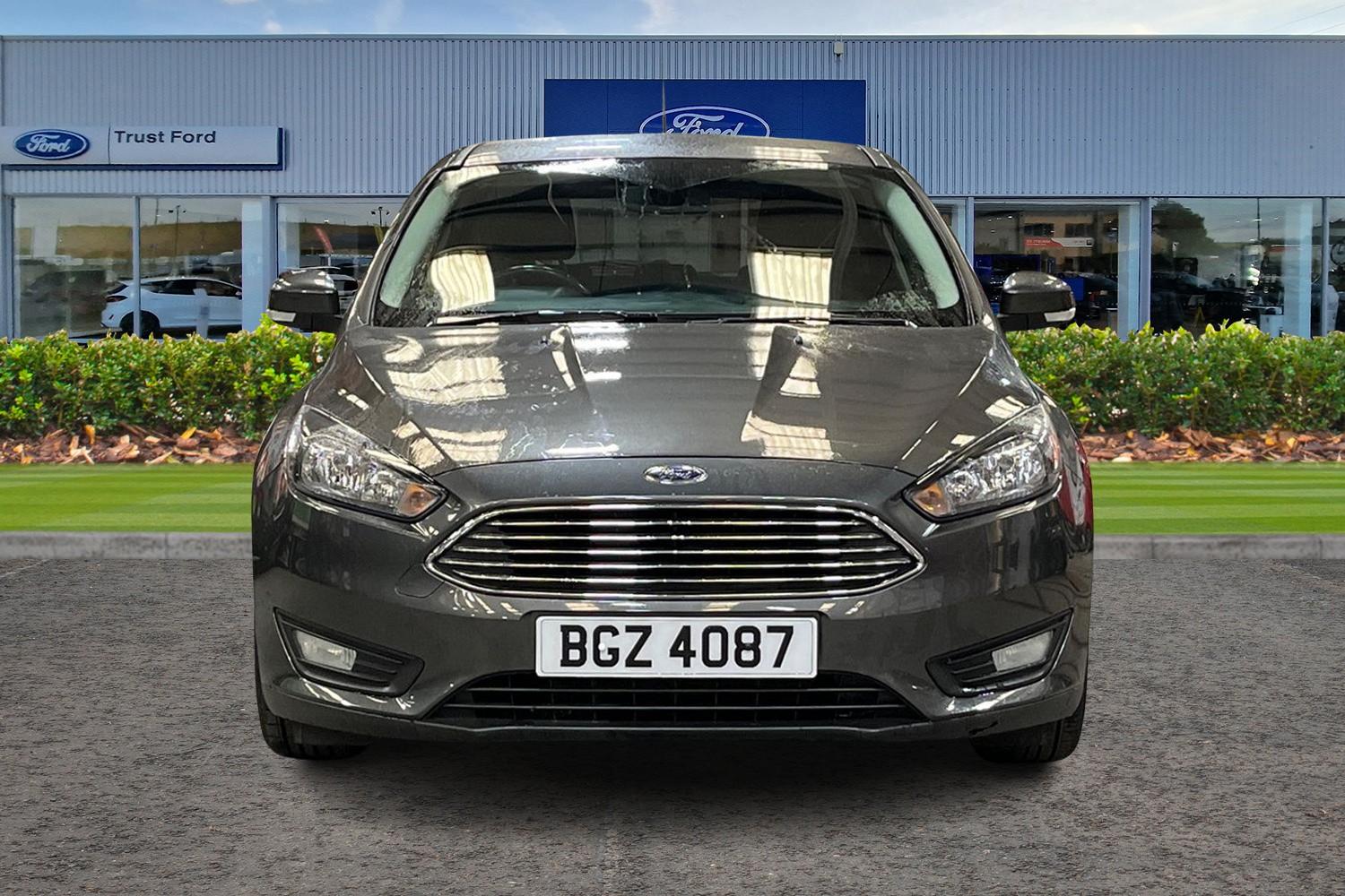 Ford FOCUS Photo 5