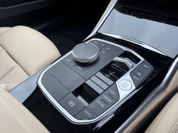 BMW 3 Series Photo autoimg-1ae7e521ad5e3c1b98fd560935a5f9d5433d9bf3.jpg