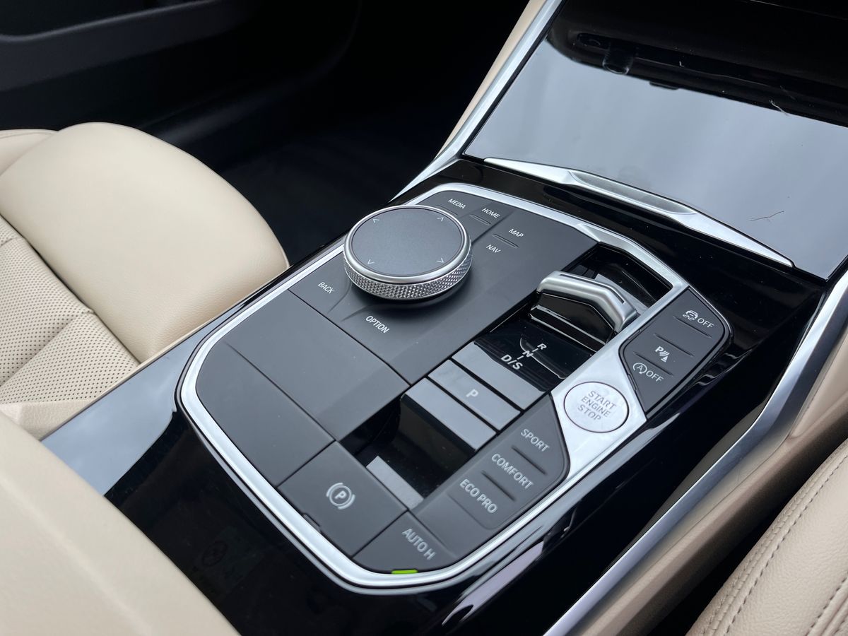 BMW 3 Series Photo 13
