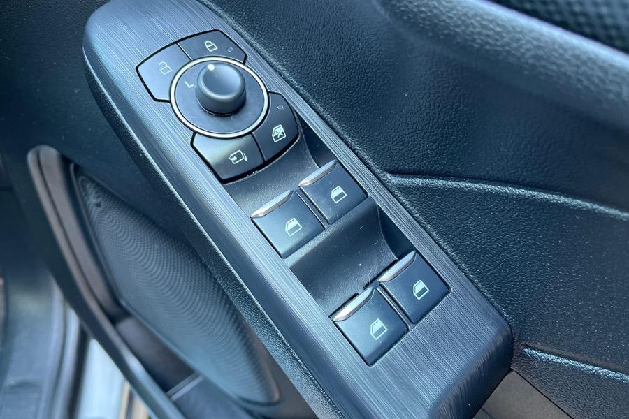Ford Kuga Photo autoimg-1ae91e986cacfcfa6ef81a17257b907e193e3186.jpg