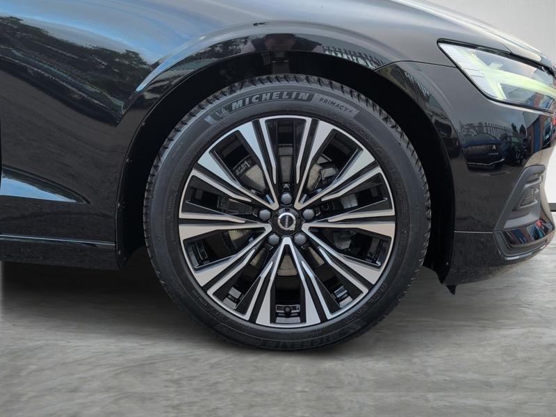 Used Volvo V60 FP23AOF 9
