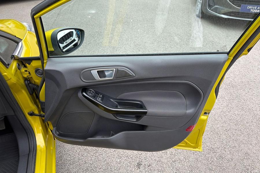 Ford FIESTA Photo autoimg-1aed6a054f93530e66929083c6ab1e9453a7b8f7.jpg