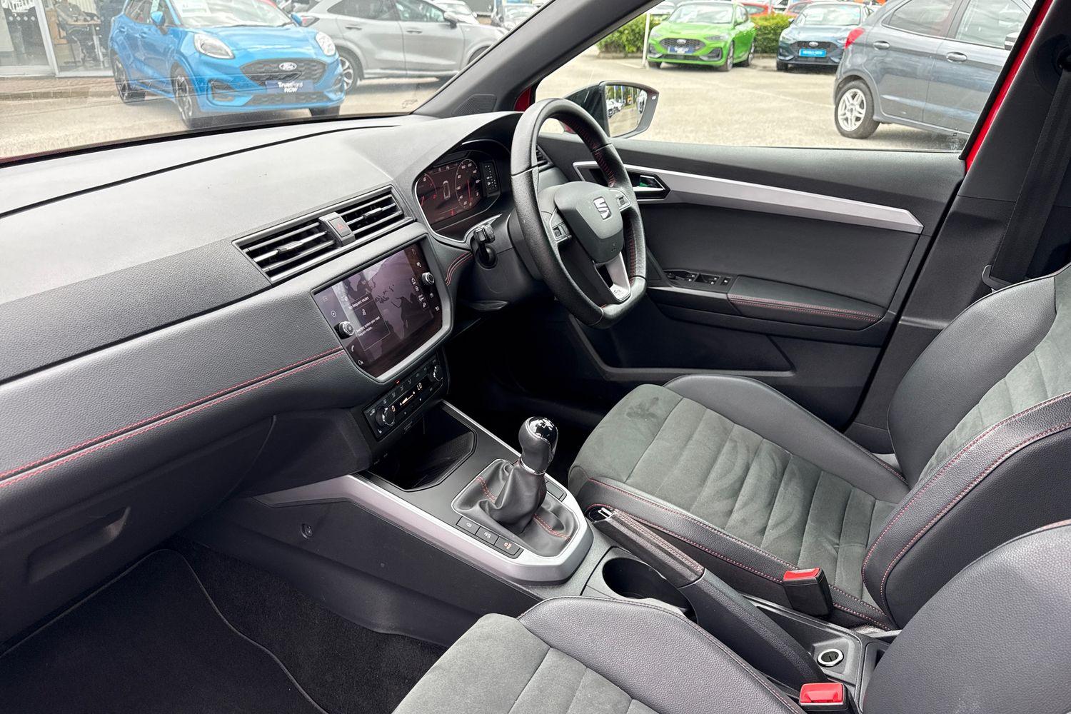 SEAT ARONA Photo 17