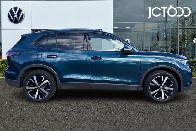 VOLKSWAGEN Tiguan Photo 4