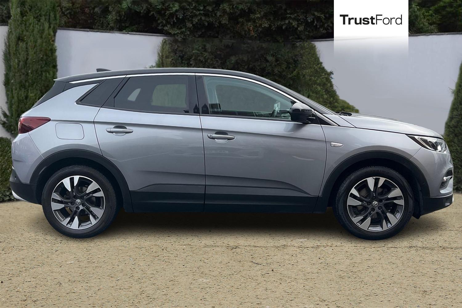 Vauxhall GRANDLAND X Photo 2
