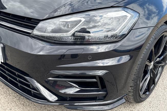 VOLKSWAGEN Golf Photo 24