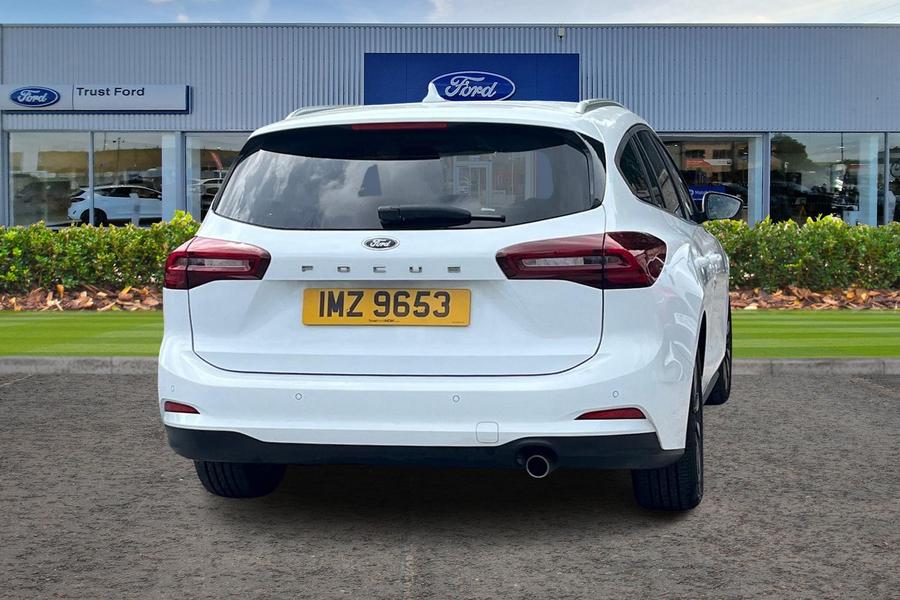 Ford FOCUS Photo autoimg-1af55c50b8ec25e5c53f2e67523e241a15feac2f.jpg